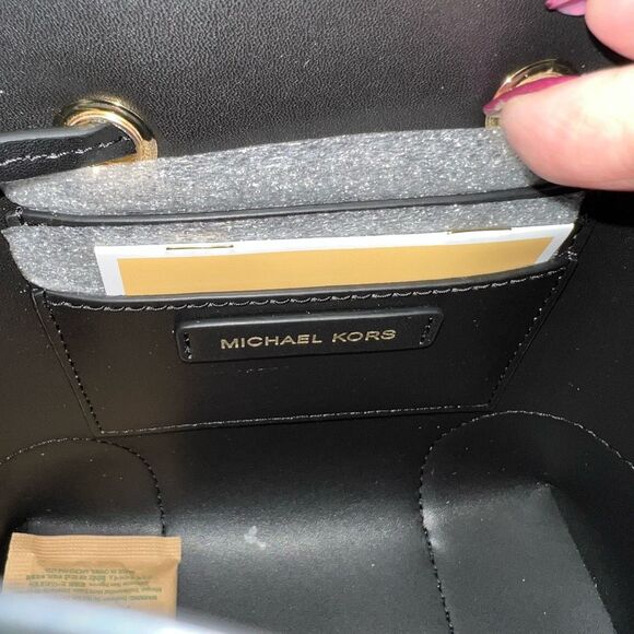 Michael Kors Mercer Small Drawstring Bucket Bag - Picture 9 of 15